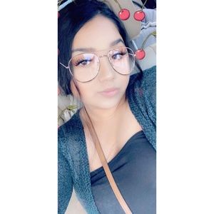 Meet your Posher, Ivette